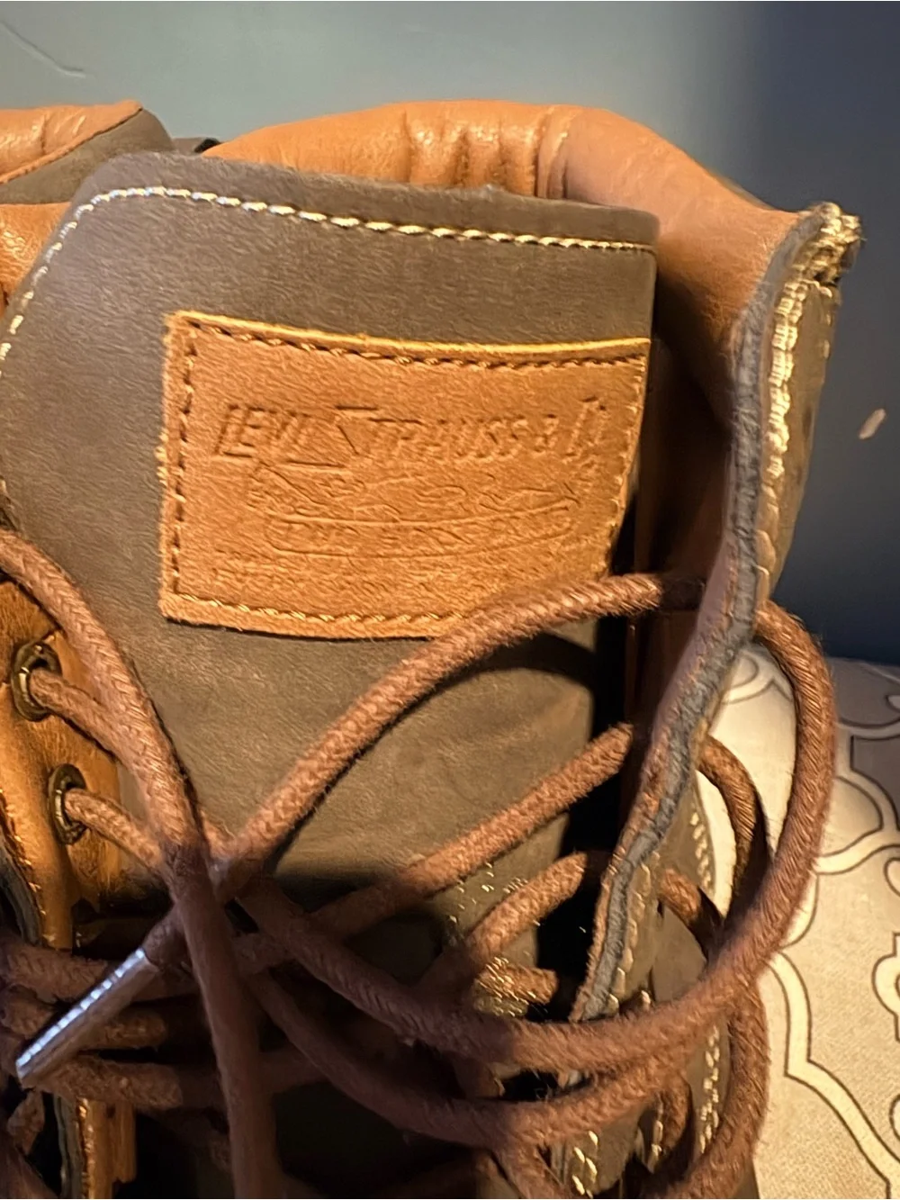 Levi's Men's Wyatt Distressed Lace-Up Rugged Casual Boots